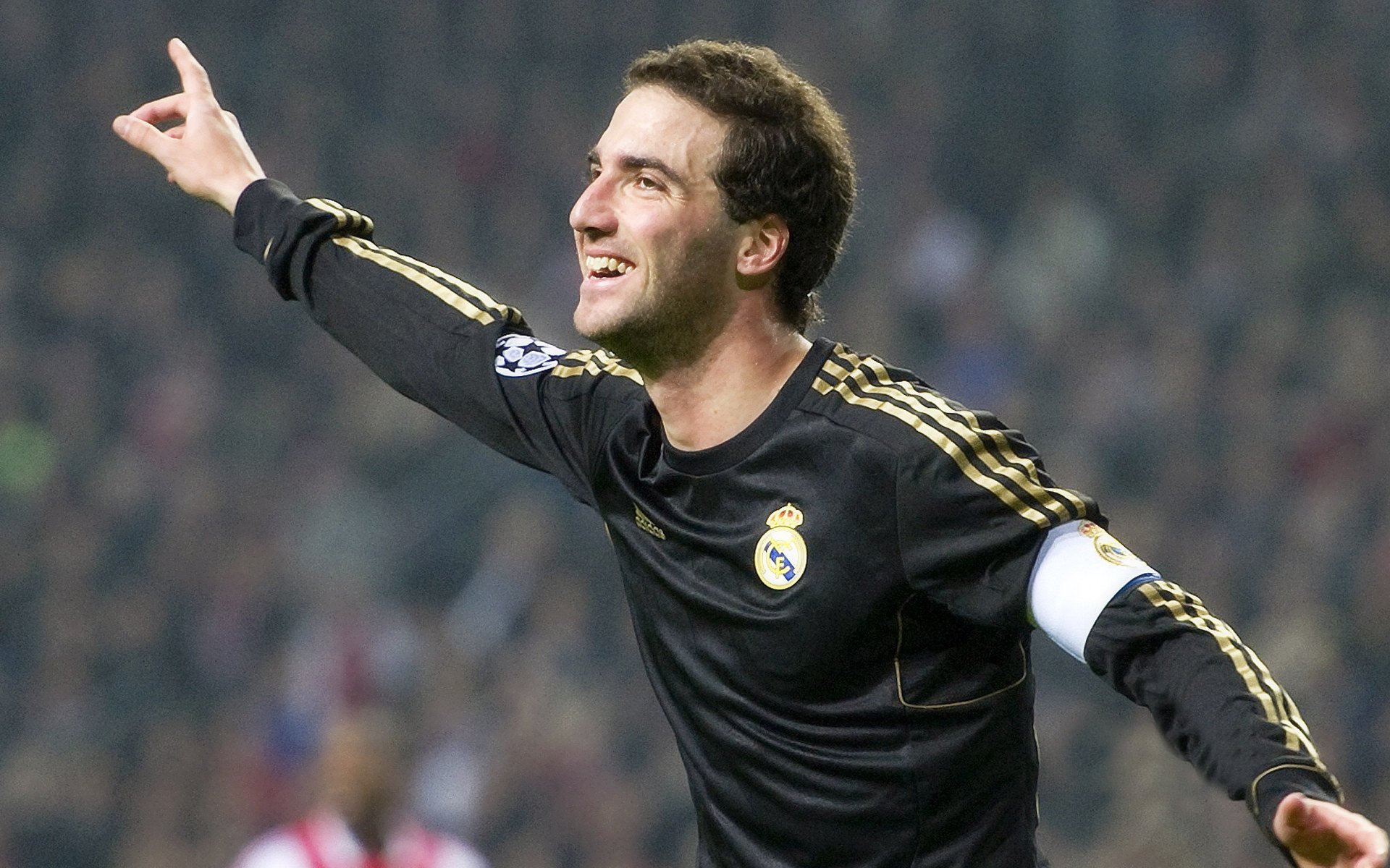 职业联赛引援机制是否抑制本土发展，lpl引援规则